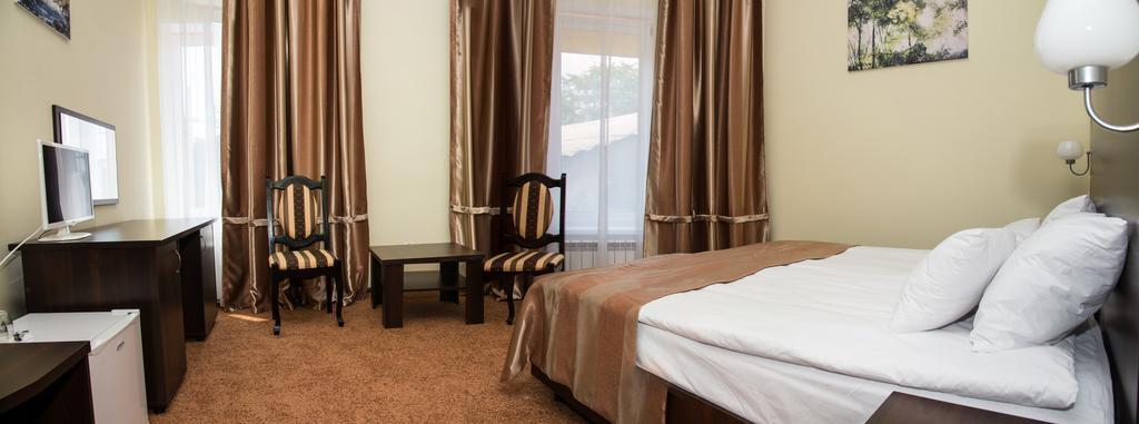 12 Months Mini Hotel Odesa Room photo