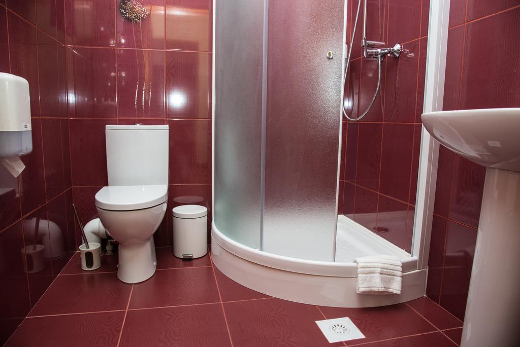12 Months Mini Hotel Odesa Room photo