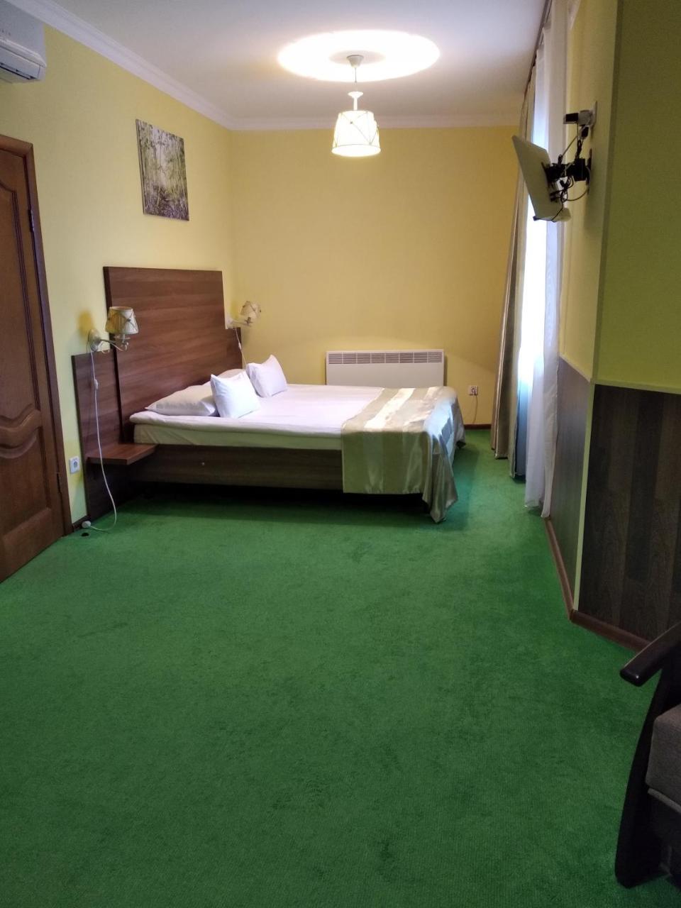 12 Months Mini Hotel Odesa Exterior photo